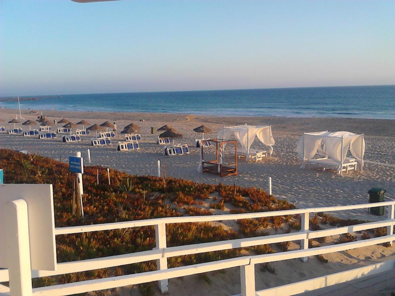 Lisbon Beach Apartments 1 Costa de Caparica Eksteriør billede